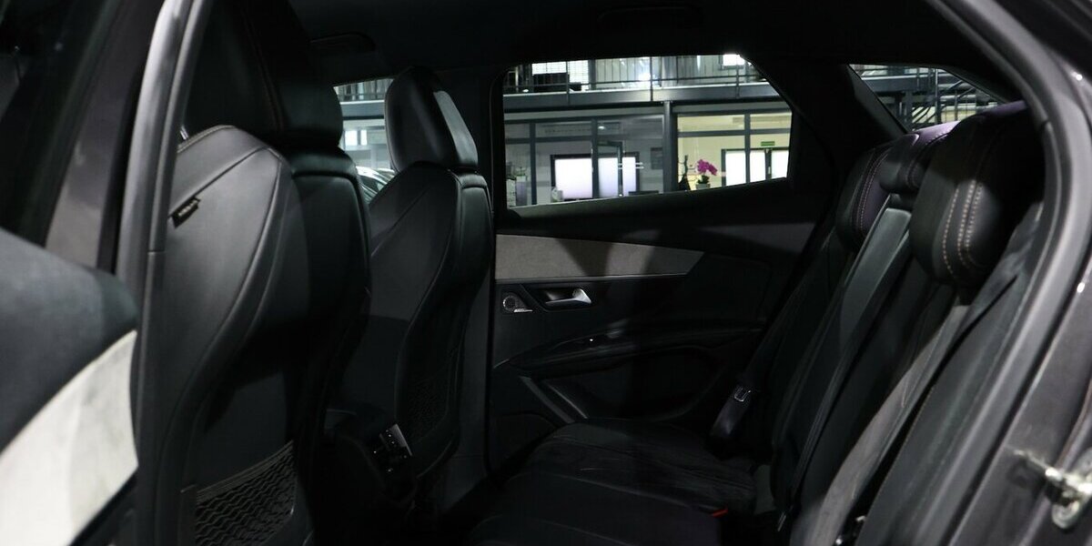 Peugeot 3008 2.0 BLUE-HDI 180 GT-LINE-SPORT / I-COCKPIT 138.000 km 18.600 &euro; Hamm 59077