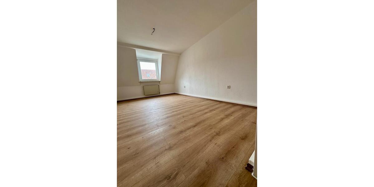 Dachgeschoßwohnung Hagen Hagen-Nord - 4.5 Zimmer, 93 m&sup2;, 149.000&euro; | Angebot:26125632