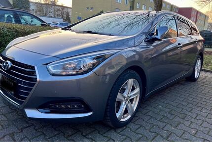 Hyundai i40 156.000 km 10.600 &euro; Hamm 59073