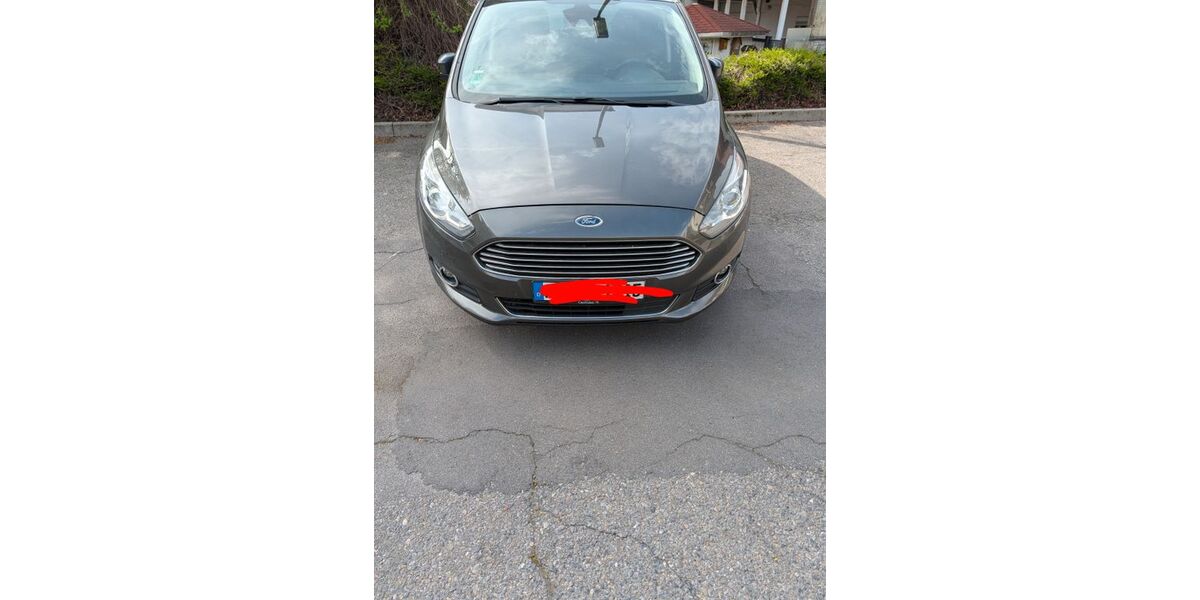 Ford S-Max 157.200 km 13.100 &euro; Iserlohn 58636