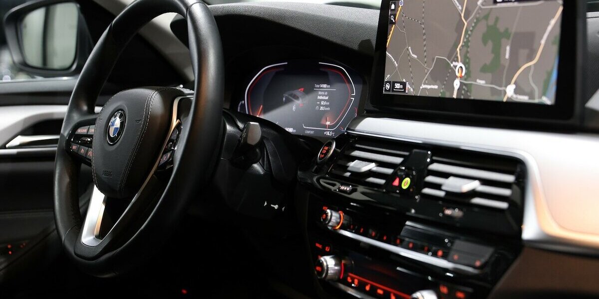 BMW 520d Touring xDrive BUSINESS EL.VOLL-LEDER, LED 14.000 km 38.444 &euro; Hamm 59077