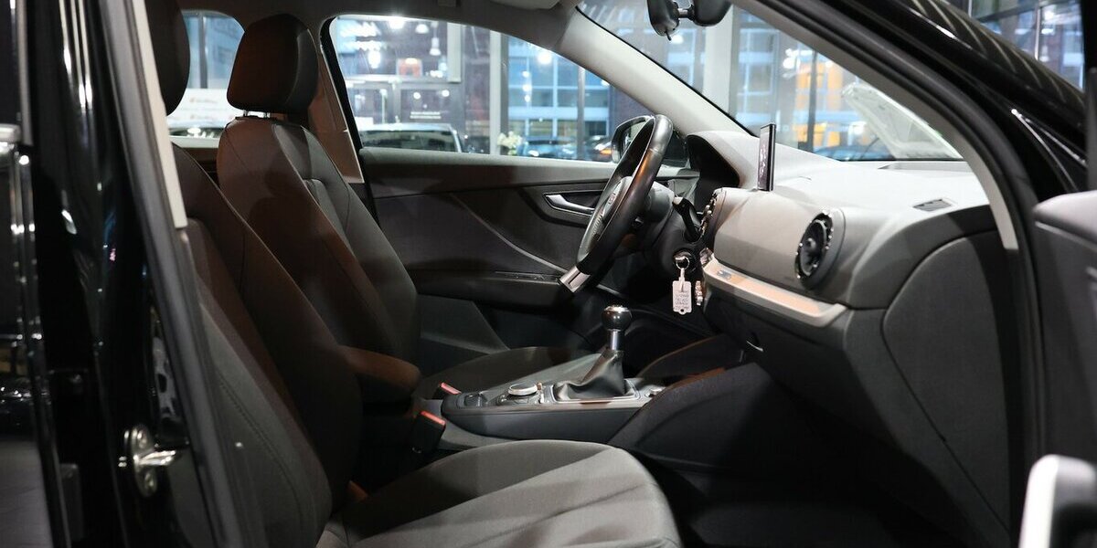 Audi Q2 1.4 TFSI SPORT / 1.HAND / ABN.AHK / PDC / SHZ 138.000 km 13.992 &euro; Hamm 59077