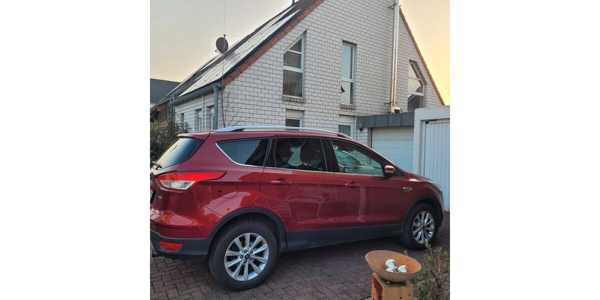 Ford Kuga 121.000 km 7.800 &euro; Bergkamen 59192