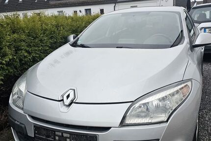 Renault Megane 131.000 km 2.149 &euro; Menden 58708