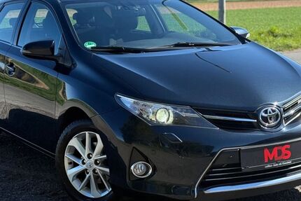Toyota Auris 142.936 km 8.790 &euro; Dülmen 48249