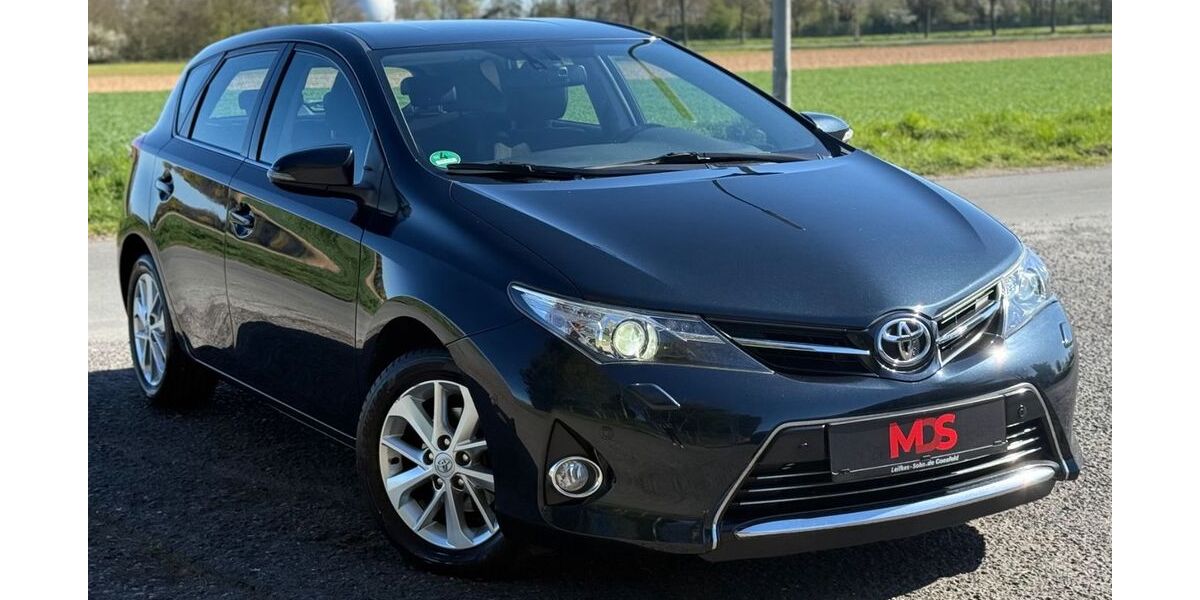 Toyota Auris 142.936 km 8.790 &euro; Dülmen 48249