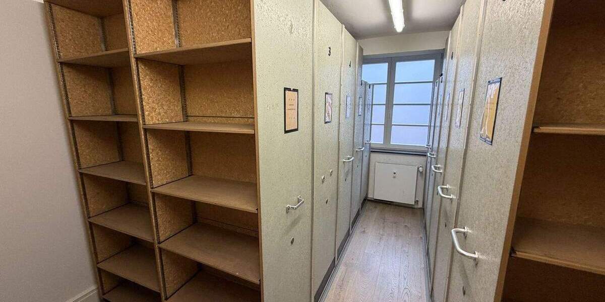 Gewerbeobjekt Hagen Hochschulviertel - 8 Zimmer, 371 m&sup2;, 4.200&euro; | Angebot:25799404