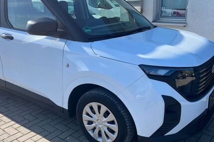 Ford Tourneo Courier 76.525 km 17.000 &euro; Fröndenberg 58730