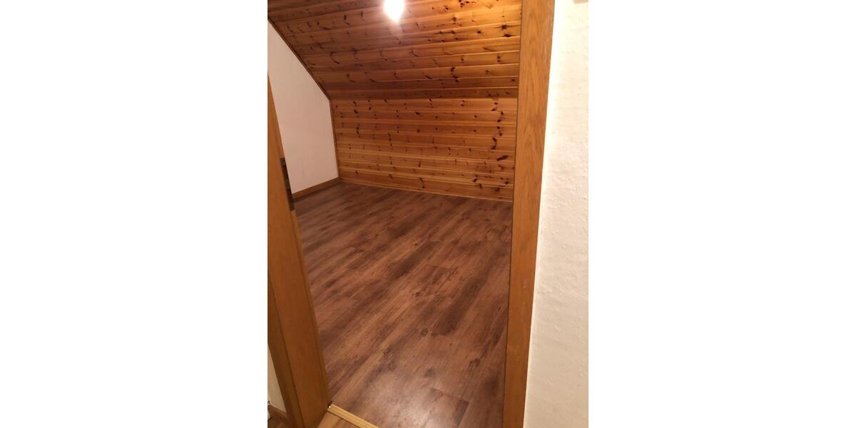 Dachgeschoßwohnung Iserlohn - 2 Zimmer, 50 m&sup2;, 500&euro; | Angebot:26375146