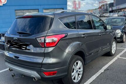 Ford Kuga 199.972 km 9.900 &euro; Bochum 44805