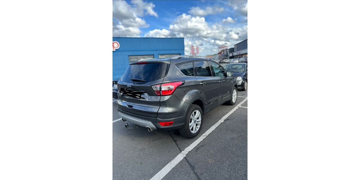 Ford Kuga 199.972 km 9.900 &euro; Bochum 44805