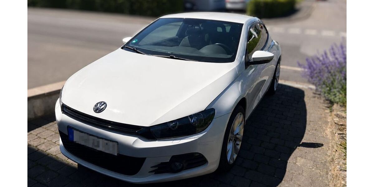 VW Scirocco 170.602 km 5.490 &euro; Holzwickede 59439