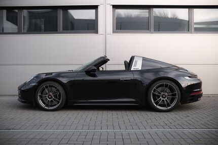 Porsche 992 14.500 km 193.900 &euro; Holzwickede 59439