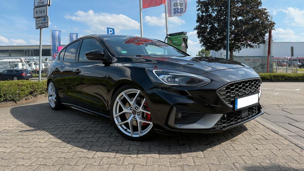Ford Focus 159.000 km 16.500 &euro; Holzwickede 59439