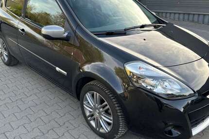 Renault Clio 98.500 km 4.990 &euro; Dortmund 44319