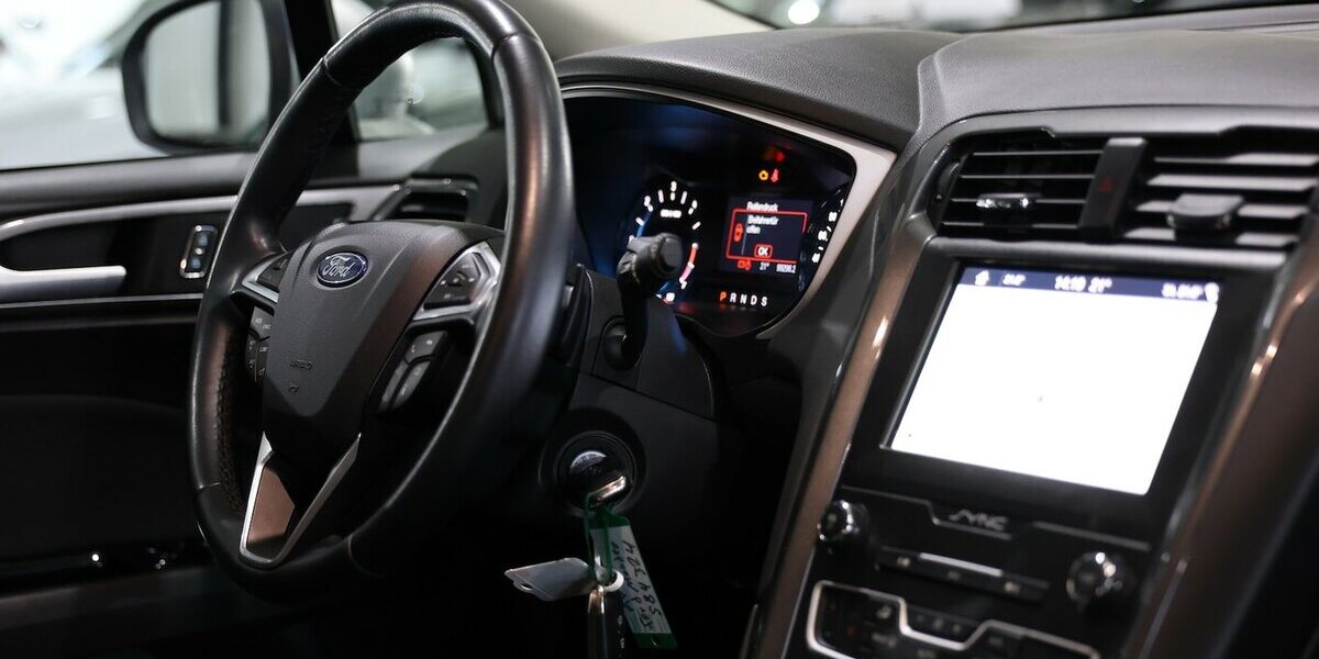 Ford Mondeo Tunier 2.0 EB BUSINESS EDITION / LED / 99.000 km 16.221 &euro; Hamm 59077