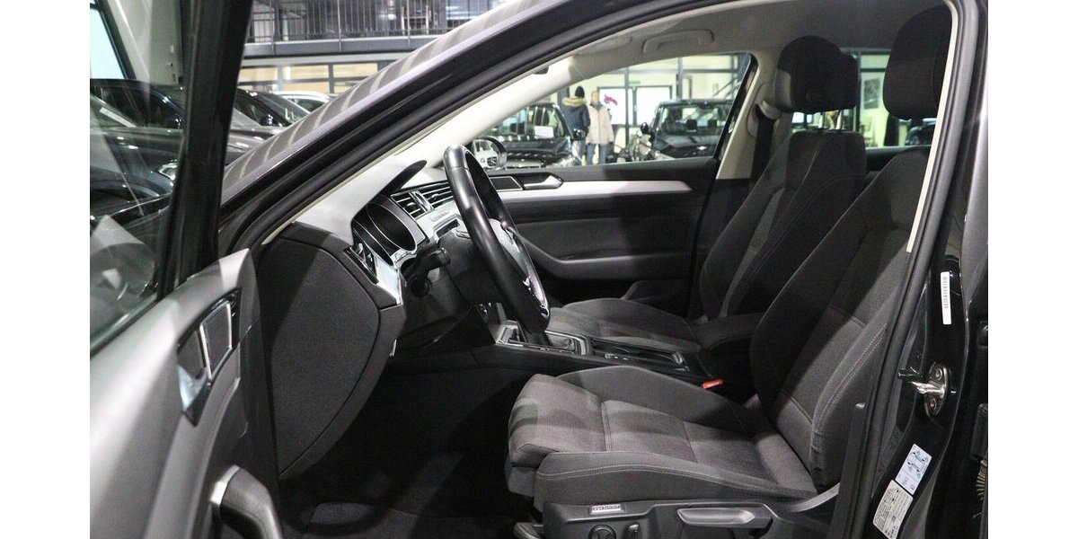 VW Passat 1.4 TSI Comfortline NAVI-DM+APPLE+ANDROID 159.000 km 12.444 &euro; Hamm 59077