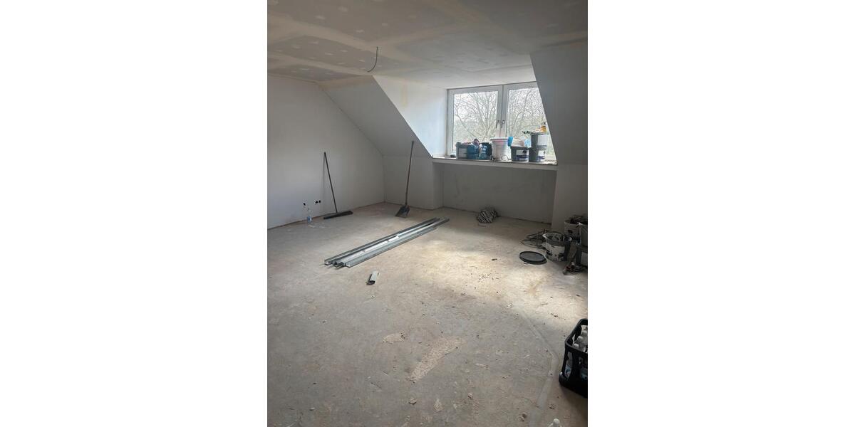 Dachgeschoßwohnung Dortmund Brackel - 4 Zimmer, 98 m&sup2;, 1.400&euro; | Angebot:25933027