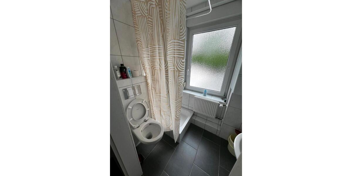 Etagenwohnung Lünen Alstedde - 6 Zimmer, 200 m&sup2;, 20&euro; | Angebot:26618962