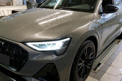 Audi e-tron 118.603 km 34.725 &euro; Hagen 58091