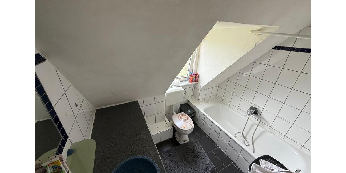 Dachgeschoßwohnung Herne Wanne - 4 Zimmer, 90 m&sup2;, 990&euro; | Angebot:26414659