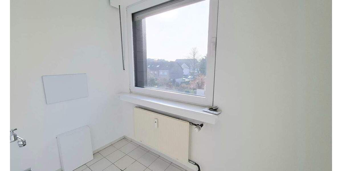 Helle, teilsanierte Dachgeschosswohnung in zentraler Lage von Recklinghausen-Süd! - Etagenwohnung Recklinghausen Süd | Angebot:25881616