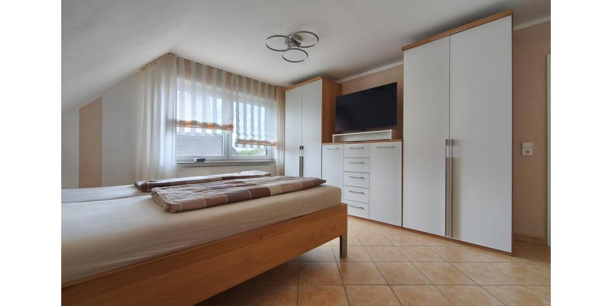 Einfamilienhaus Kamen - 8 Zimmer, 220 m&sup2;, 439.000&euro; | Angebot:26985467