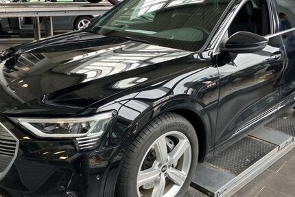 Audi e-tron 52.415 km 34.625 &euro; Hagen 58091