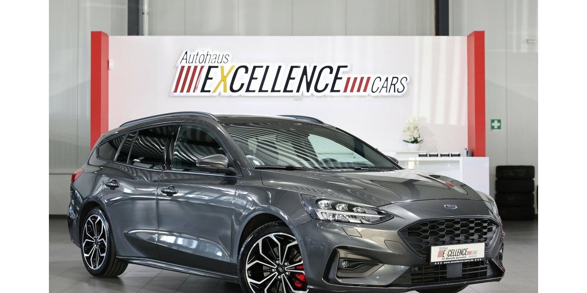 Ford Focus Tunier 1.5 EB ST-LINE-X SPORT / PANORAMA 108.000 km 16.555 &euro; Hamm 59077