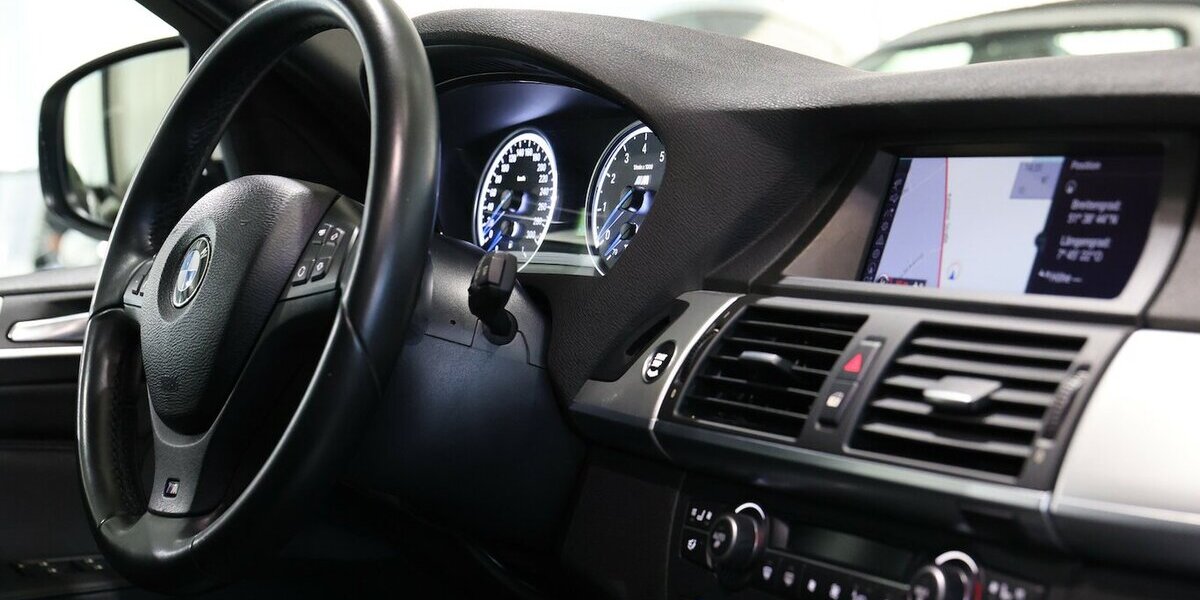 BMW X5 M xDrive50i WHITE M-SPORTPAKET / PANORAMA 66.000 km 20.500 &euro; Hamm 59077