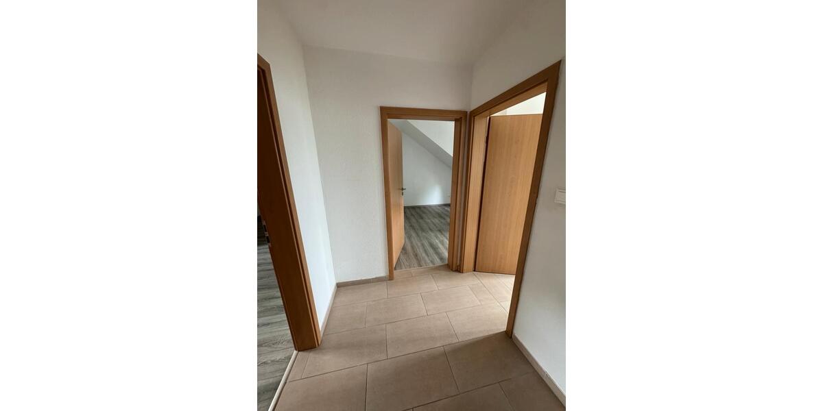 Dachgeschoßwohnung Dortmund Brackel - 3.5 Zimmer, 86 m&sup2;, 1.200&euro; | Angebot:26534151