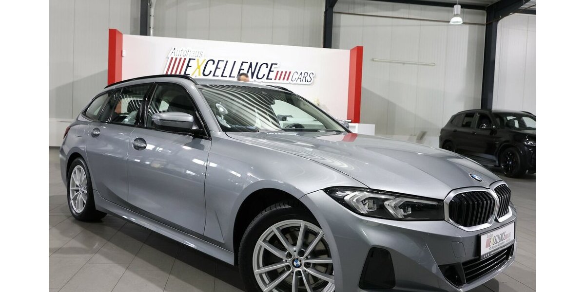BMW 320d Touring xDrive SPORT / CURVED+NAVI+APPLE 32.000 km 29.993 &euro; Hamm 59077