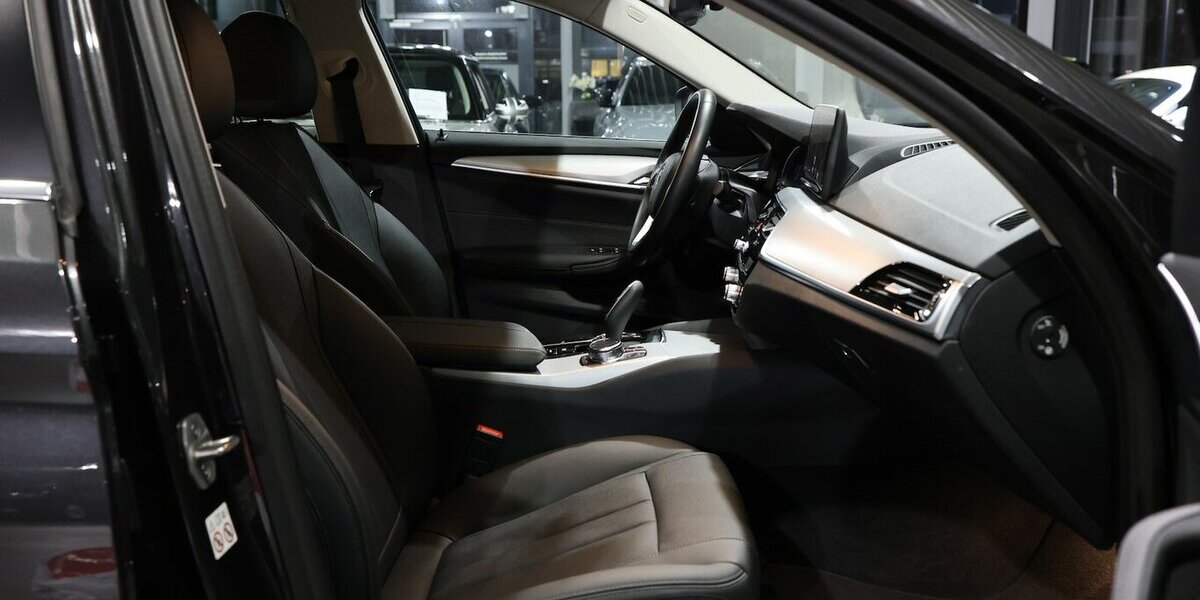 BMW 520d Touring xDrive BUSINESS EL.VOLL-LEDER, LED 14.000 km 38.444 &euro; Hamm 59077