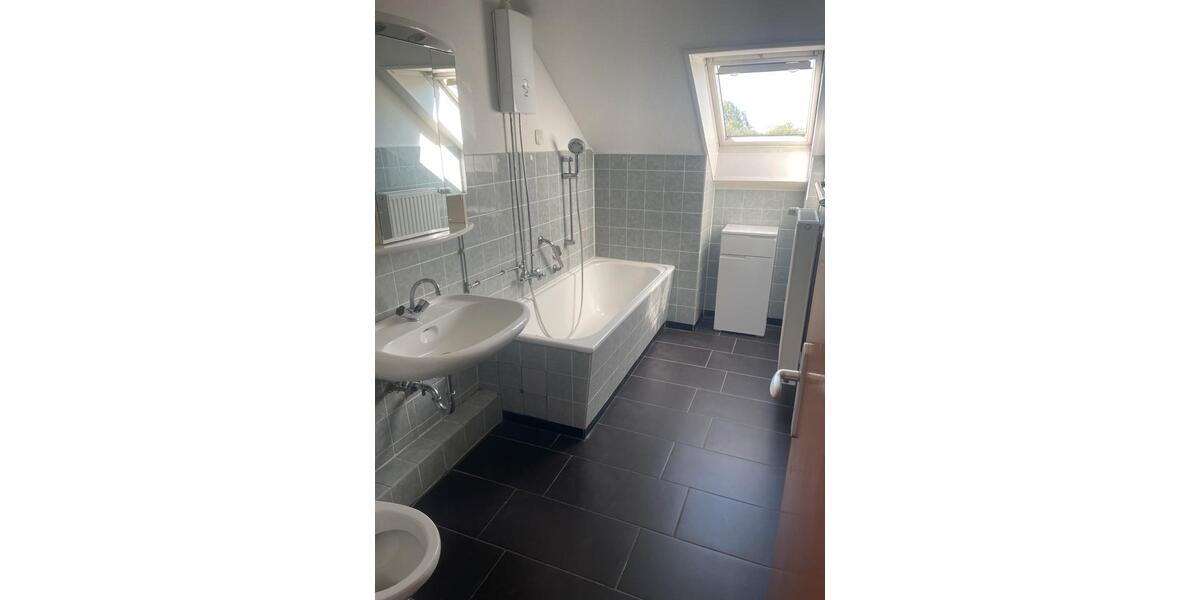 Etagenwohnung Lünen Brambauer - 3 Zimmer, 81 m&sup2;, 775&euro; | Angebot:26596485