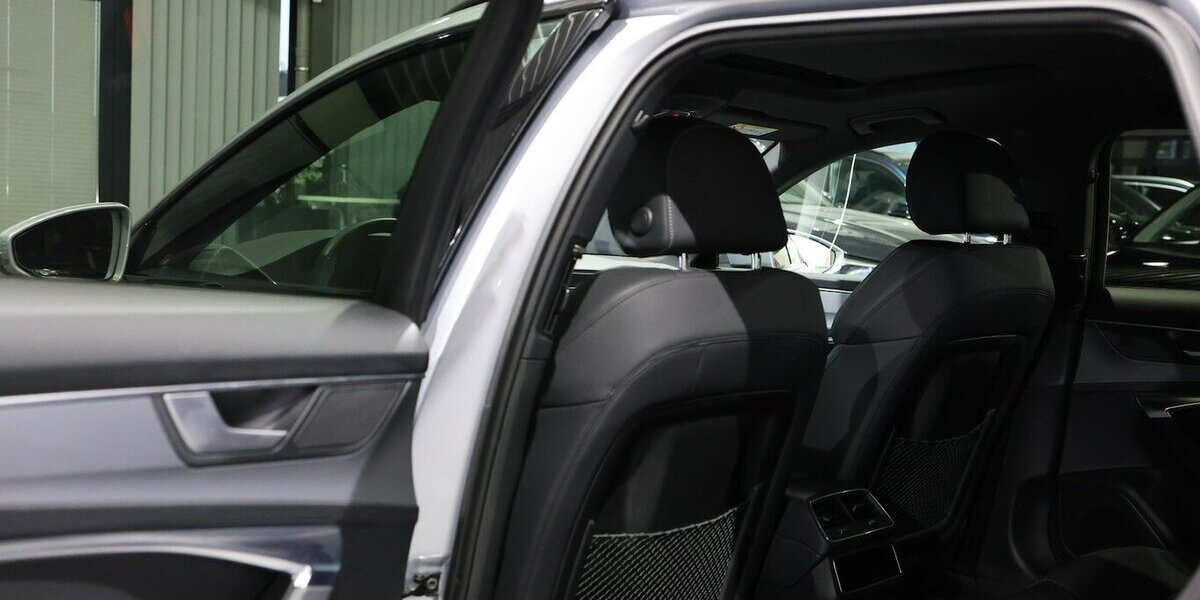 Audi A6 Avant 40 TDI S-LINE BLACK / PANORAMA, LED, VC 30.000 km 42.996 &euro; Hamm 59077