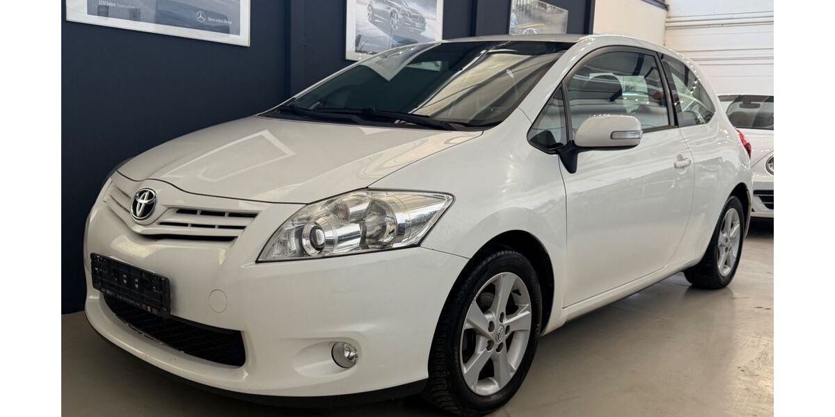 Toyota Auris 148.000 km 4.500 &euro; Schwerte 58239