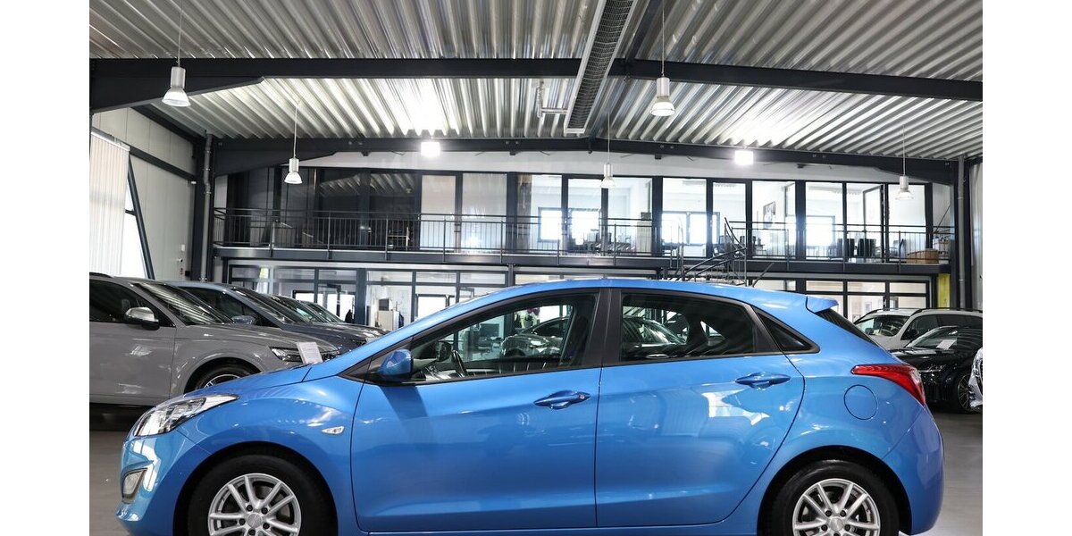 Hyundai i30 1.6 T-GDI STYLE / AUTOMATIK / NAVI+KAMERA 78.000 km 13.331 &euro; Hamm 59077