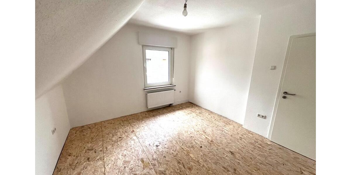 Dachgeschoßwohnung Lünen Alstedde - 3 Zimmer, 36 m&sup2;, 300&euro; | Angebot:26593595