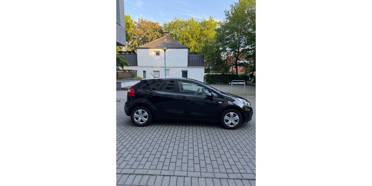 Kia Rio 104.000 km 4.550 &euro; Dortmund 44147