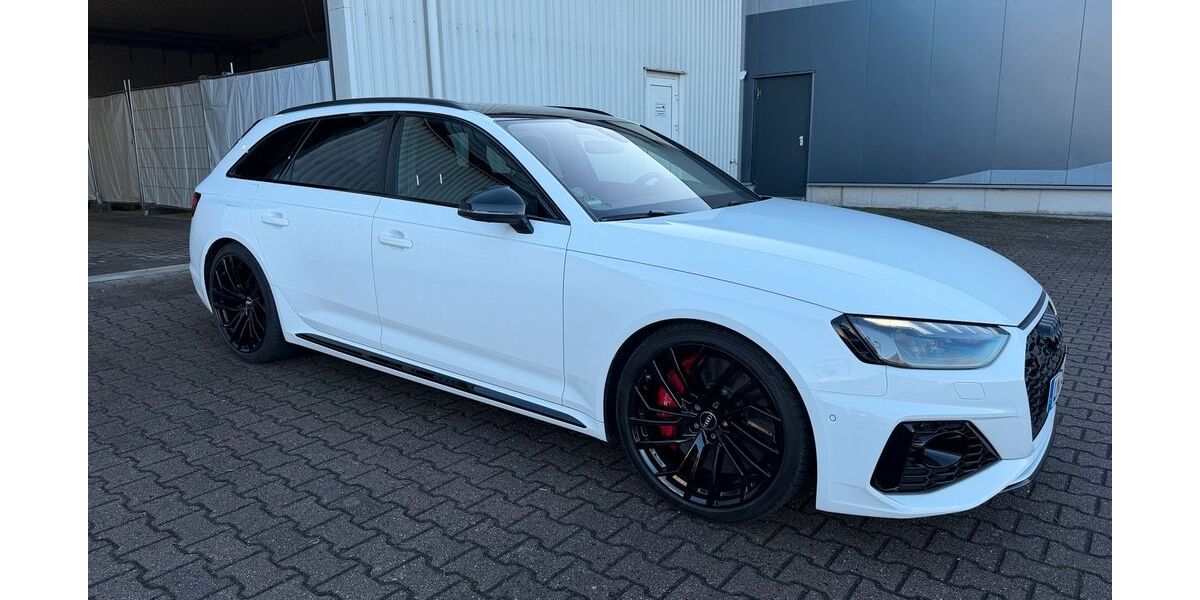 Audi RS4 28.499 km 69.999 &euro; Unna 59423