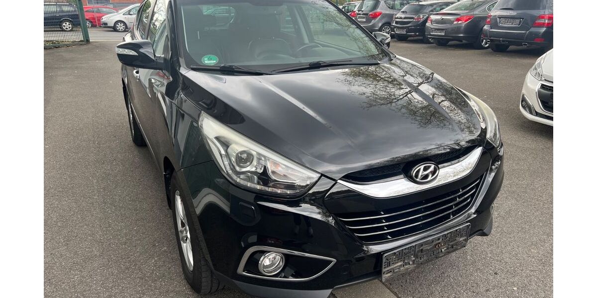 Hyundai ix35 99.000 km 8.699 &euro; Recklinghausen 45663
