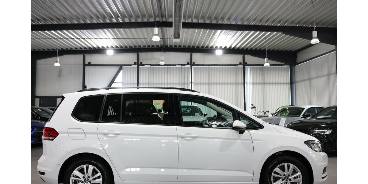 VW Touran 2.0 TDI DSG IQ Comfortline / 7-SITZE, LED 66.000 km 27.991 &euro; Hamm 59077