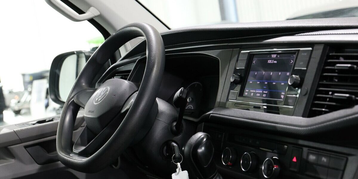 VW T6.1 Caravelle 2.0 TDI DSG LANG / 9-SITZER / TOP 172.000 km 26.444 &euro; Hamm 59077