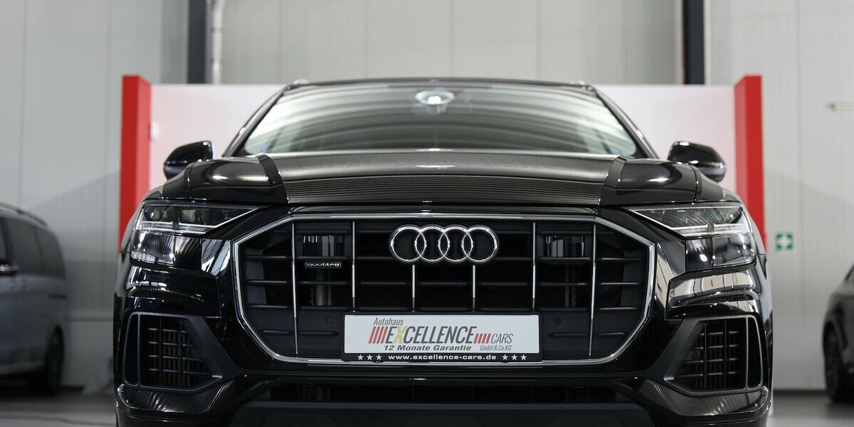 Audi Q8 55 TFSI E Q BUSINESS LUFTFAHRWERK, VOLL-LEDER 86.000 km 47.777 &euro; Hamm 59077