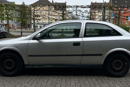 Opel Astra 220.545 km 800 &euro; Bochum 44789