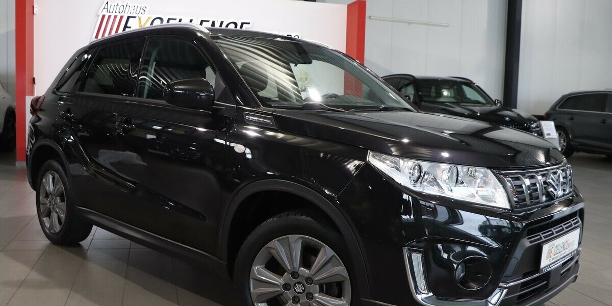 Suzuki Vitara 1.0 CLUB / NAVI+KAMERA, KLIMAAUTOMATIK 62.000 km 12.777 &euro; Hamm 59077