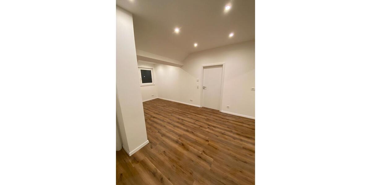 Dachgeschoßwohnung Iserlohn - 1 Zimmer, 65 m&sup2;, 600&euro; | Angebot:26429943