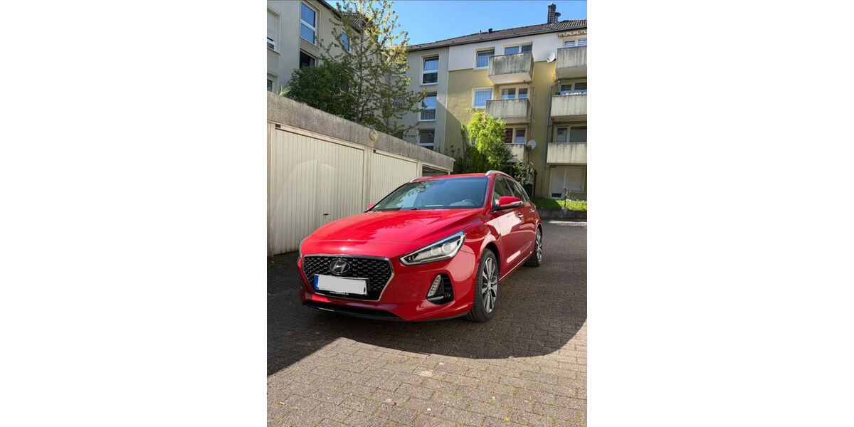 Hyundai i30 121.838 km 12.399 &euro; Hagen 58097