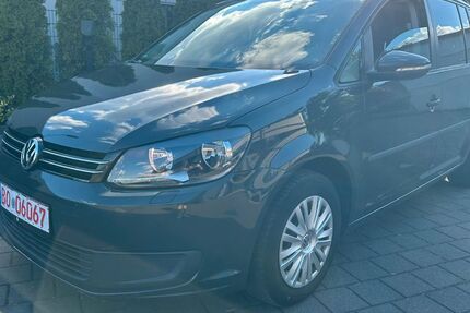 VW Touran 187.000 km 5.750 &euro; Bochum OT Innenstadt 44809