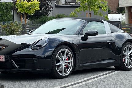 Porsche 992 2.327 km 144.000 &euro; Dortmund 44379